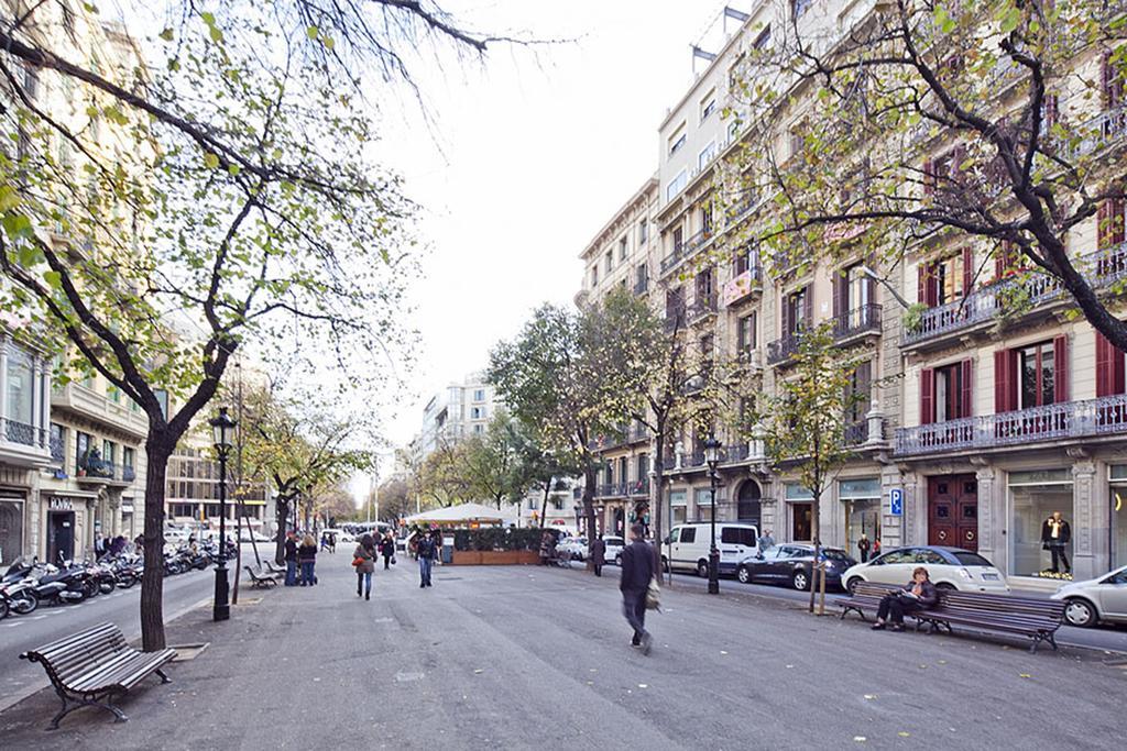 My Space Barcelona Rambla Catalunya Center Luaran gambar